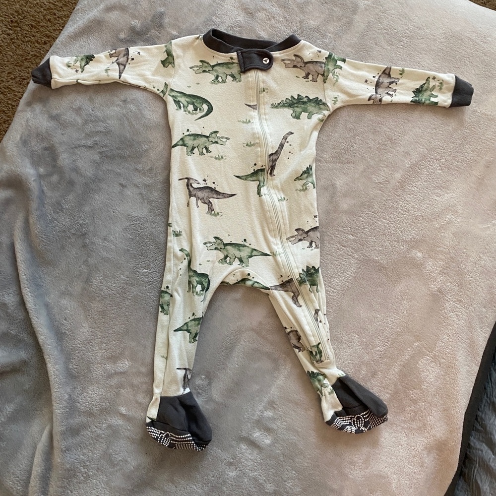 Burt’s Bees Baby Dinosaur Sleeper Sz. 3-6 months